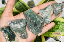 Load image into Gallery viewer, raw rough moss agate