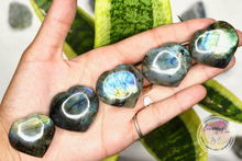 Load image into Gallery viewer, small flashy labradorite hearts