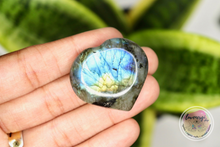 Load image into Gallery viewer, small flashy labradorite hearts
